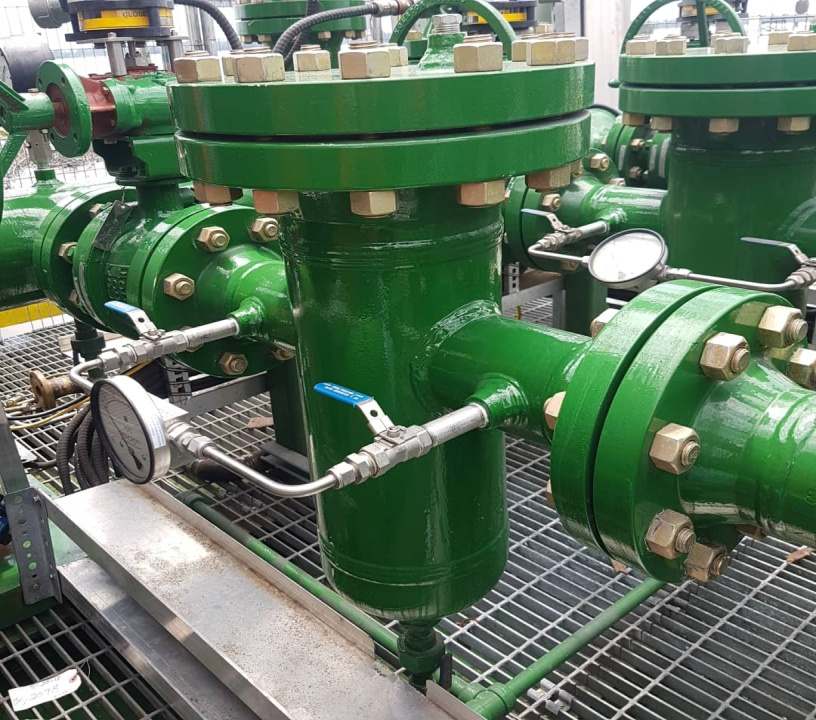 Servicing of strainer during SAT
